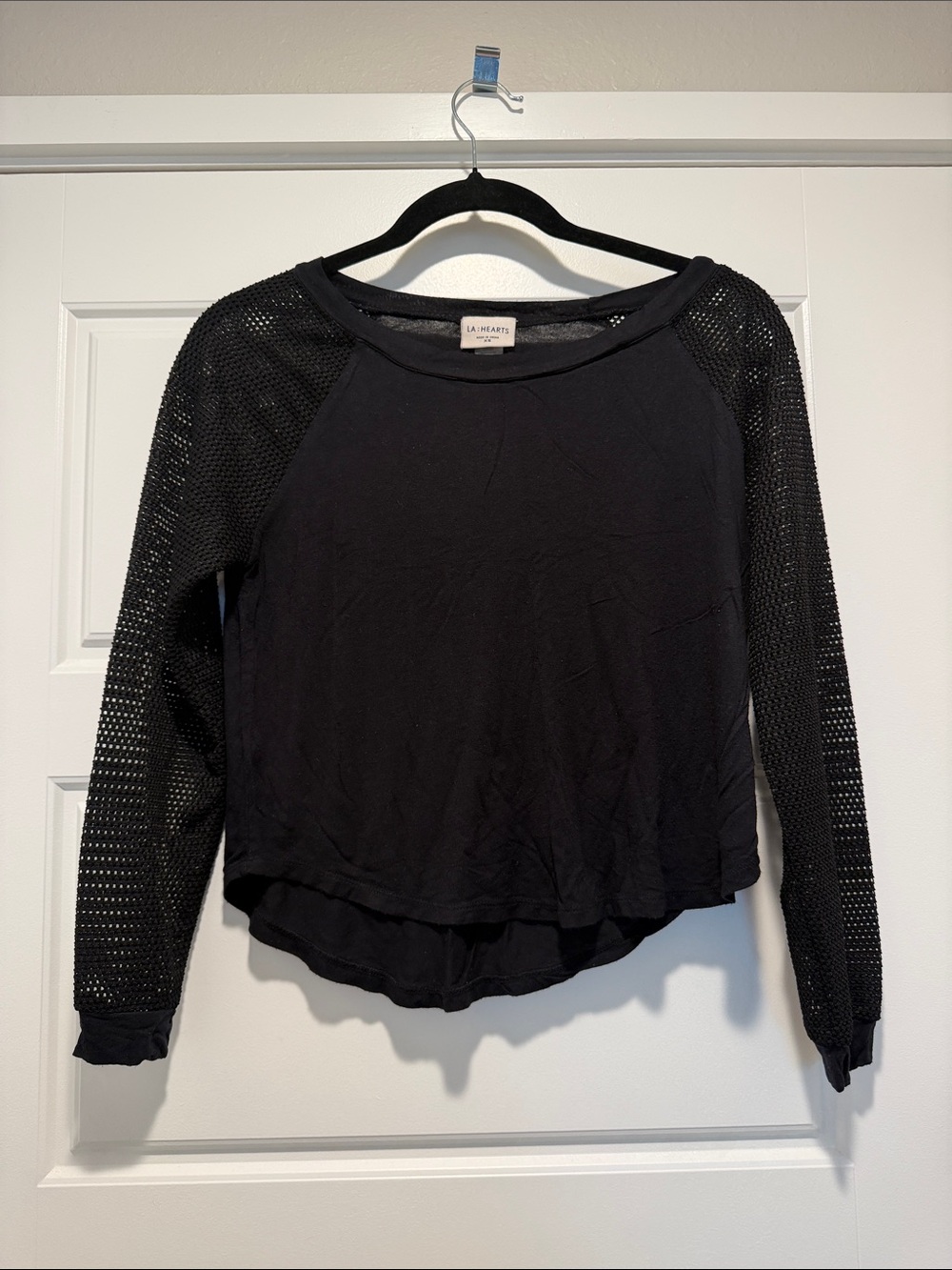La Hearts Black Long-Sleeve Mesh Raglan Sweatshirt
